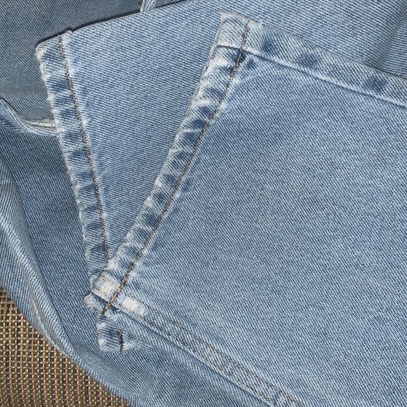 L L Bean Petite Light Wash Distressed Straight Leg Jean - Picture 7 of 10